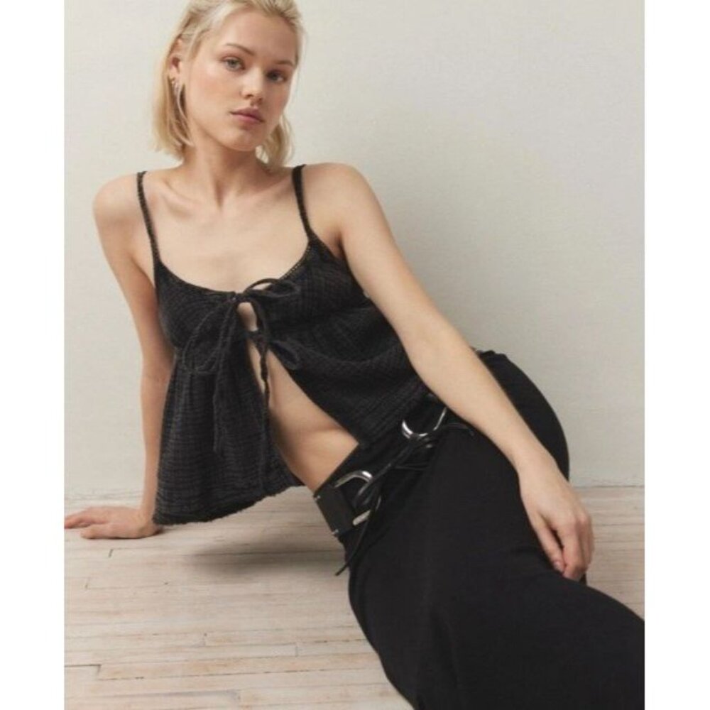 UO Out From Under Mila Gauze Flyaway Babydoll Cami Top Black Women’s Medium - Picture 2 of 14